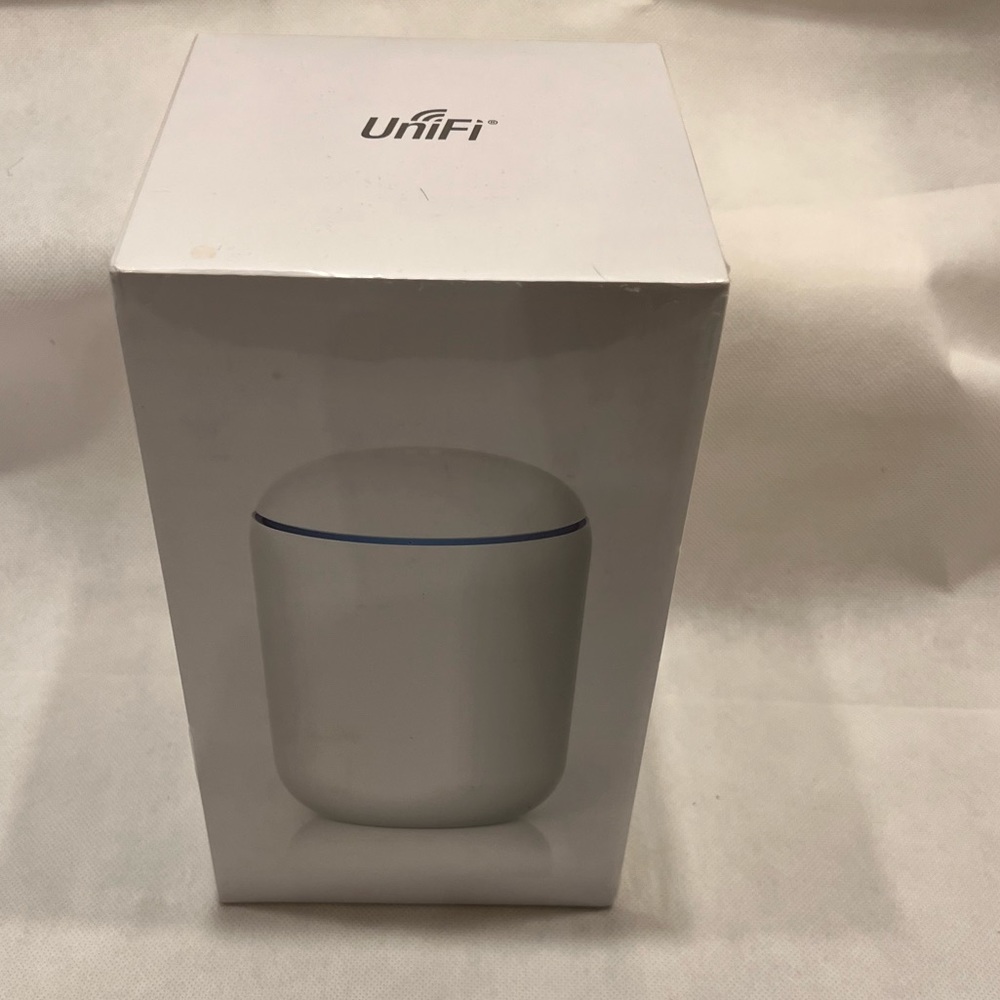 UniFi Dream Machine wireless router